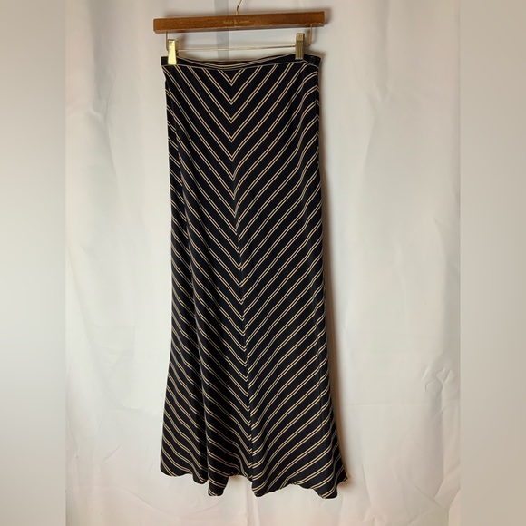 Lauren Ralph Lauren 100% silk navy maxi skirt size 6 - Picture 2 of 3